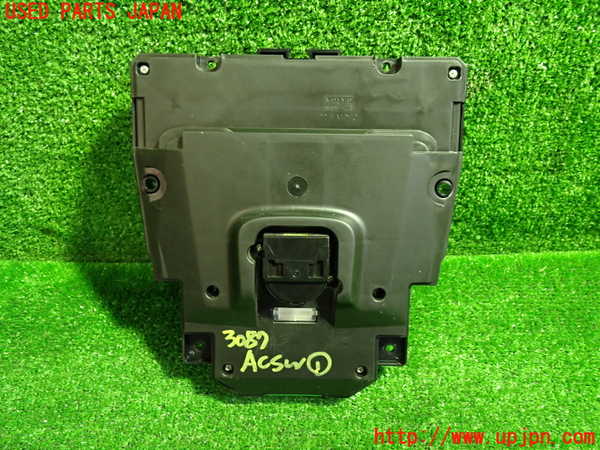 1UPJ-9230876066]ボルボ・V40(MB4154T)エアコンスイッチ1 中古_3