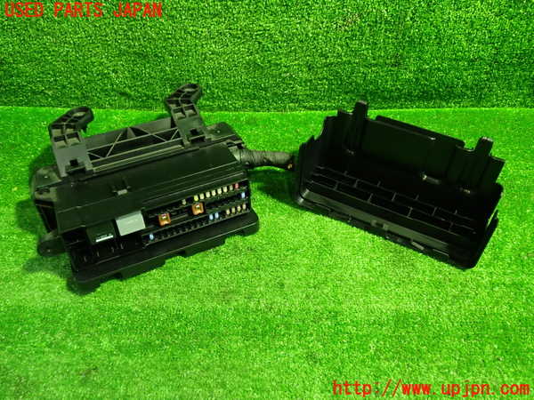 1UPJ-9230876742]ボルボ・V40(MB4154T)ヒューズボックス2 中古_2