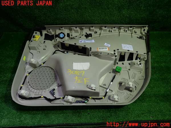 1UPJ-9230871264]ボルボ・V40(MB4154T)左前ドア内張り 中古_3