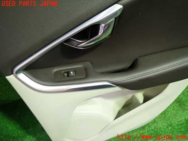1UPJ-9230871294]ボルボ・V40(MB4154T)右後ドア内張り 中古_2