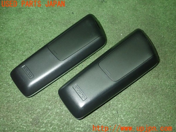 3UPJ=9230890571]ボルボ V40(MD4204T)純正 ナビ用 リモコン 2台 中古_3