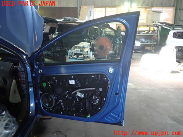 1UPJ-9230891230]ボルボ・V40(MD4204T)右前ドア AGC M25 中古_5