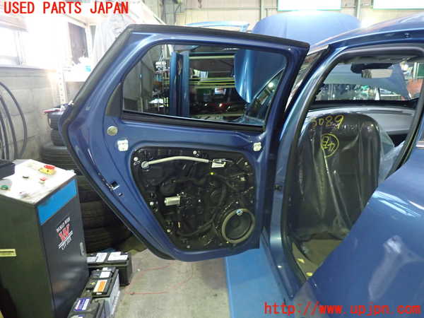 1UPJ-9230891320]ボルボ・V40(MD4204T)左後ドア AGC M189 中古_3