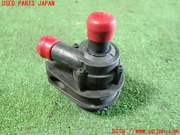 1UPJ-9230892110]ボルボ・V40(MD4204T)ウォーターポンプ 中古_2
