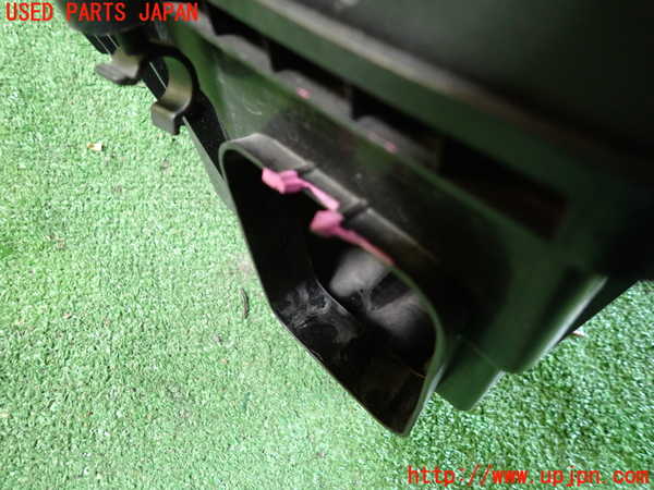 1UPJ-9230892560]ボルボ・V40(MD4204T)エアクリーナーボックス 中古_2