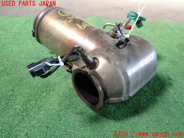 1UPJ-9230892661]ボルボ・V40(MD4204T)触媒1 中古_3