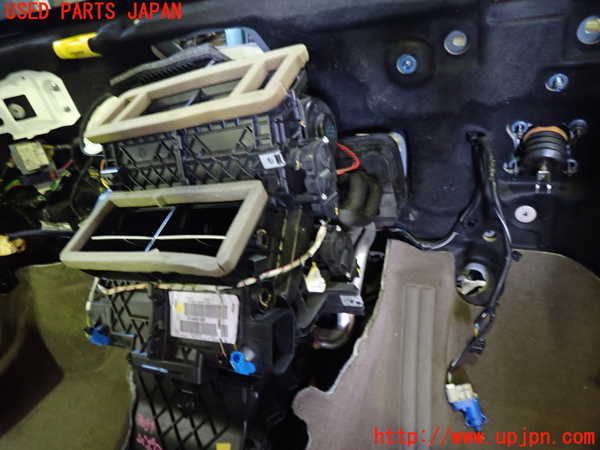 1UPJ-9230896081]ボルボ・V40(MD4204T)エバポレーター1 中古_4