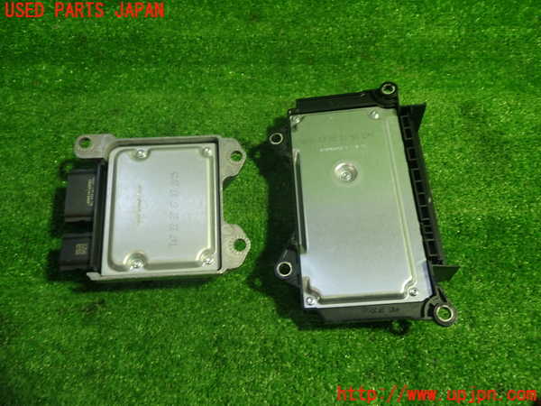 1UPJ-9230896145]ボルボ・V40(MD4204T)エアバッグコンピューター 中古_4
