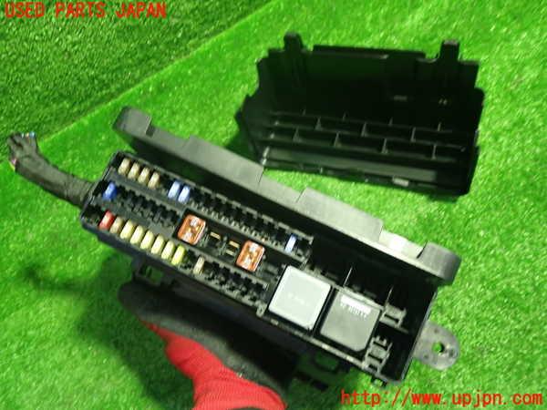 1UPJ-9230896742]ボルボ・V40(MD4204T)ヒューズボックス2 中古_2
