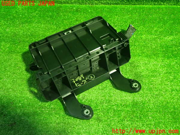 1UPJ-9230896742]ボルボ・V40(MD4204T)ヒューズボックス2 中古_3