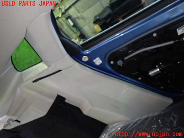 1UPJ-9230897680]ボルボ・V40(MD4204T)左リアピラートリム 中古_4