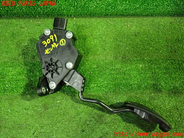 1UPJ-9230916381]エスティマハイブリッド(AHR20W)センサー1(アクセルペダル) 中古_3