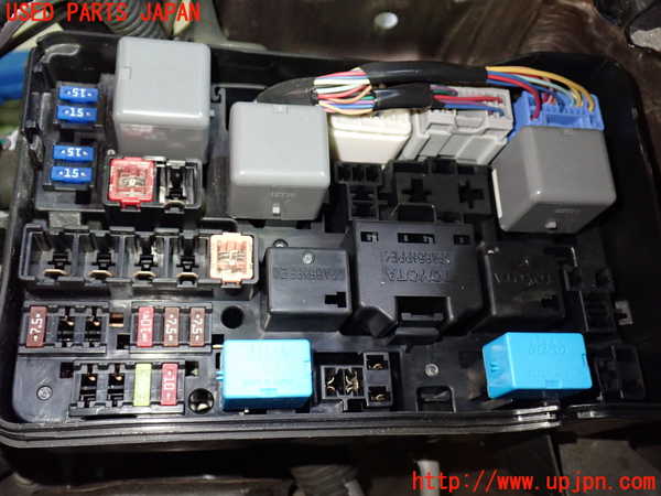 1UPJ-9230916742]エスティマハイブリッド(AHR20W)ヒューズボックス2 中古_2