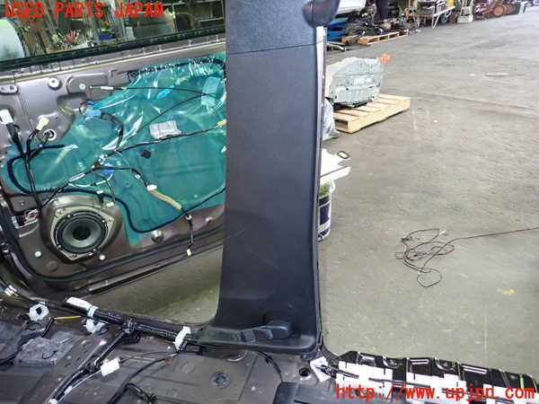 1UPJ-9230917665]エスティマハイブリッド(AHR20W)右センターピラートリム 中古_4