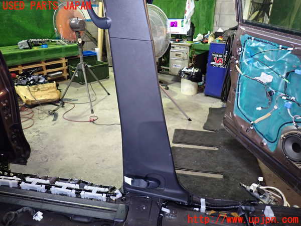 1UPJ-9230917670]エスティマハイブリッド(AHR20W)左センターピラートリム 中古_4