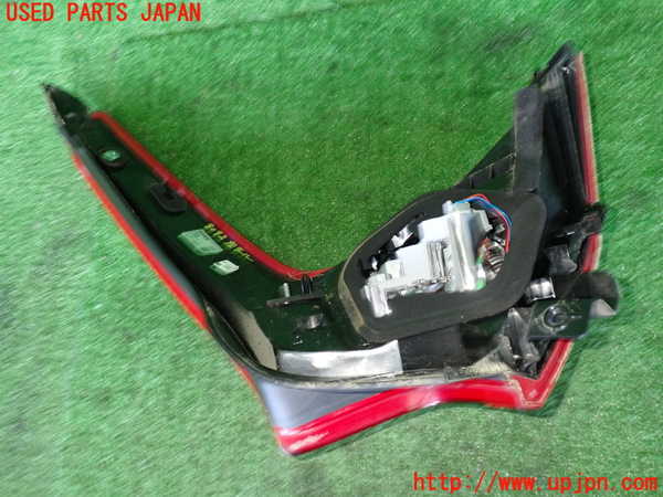 2UPJ-9230921536]ボルボ・V60 クロスカントリー(FD4204T)左テールランプ 中古_2