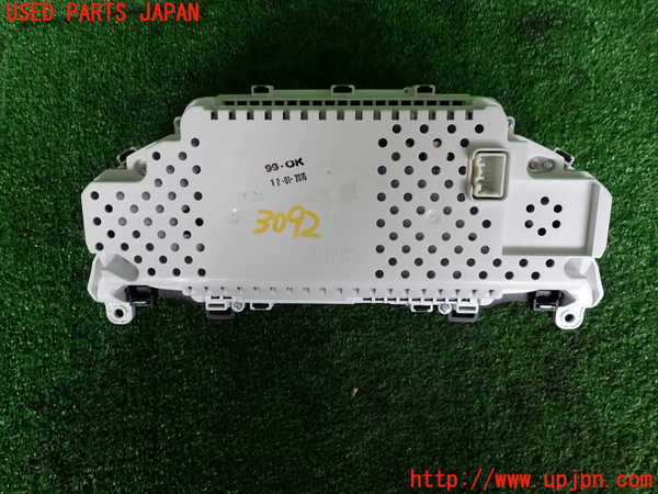 2UPJ-9230926170]ボルボ・V60 クロスカントリー(FD4204T)スピードメーター 中古_2