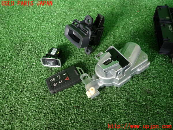 2UPJ-9230926110]ボルボ・V60 クロスカントリー(FD4204T)エンジンコンピューター 中古_3
