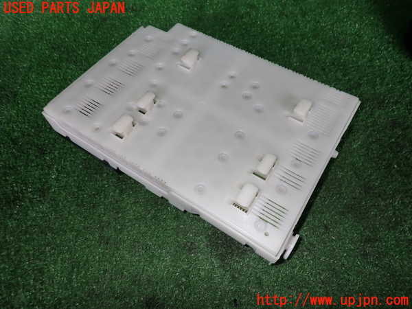 2UPJ-9230926741]ボルボ・V60 クロスカントリー(FD4204T)ヒューズボックス1 中古_3