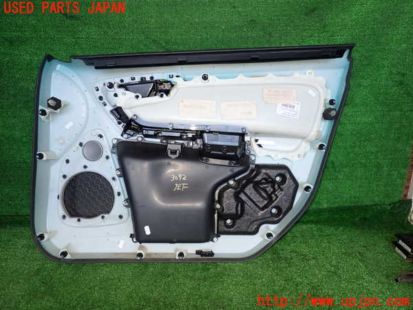 2UPJ-9230921264]ボルボ・V60 クロスカントリー(FD4204T)左前ドア内張り 中古_3