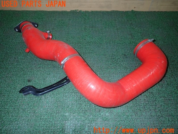 3UPJ=9230930151]レヴォーグ 1.6 STI Sport EyeSight(VM4 F型)後期 AVO TURBOWORLD エアーダクトホース シリコン製 中古_2