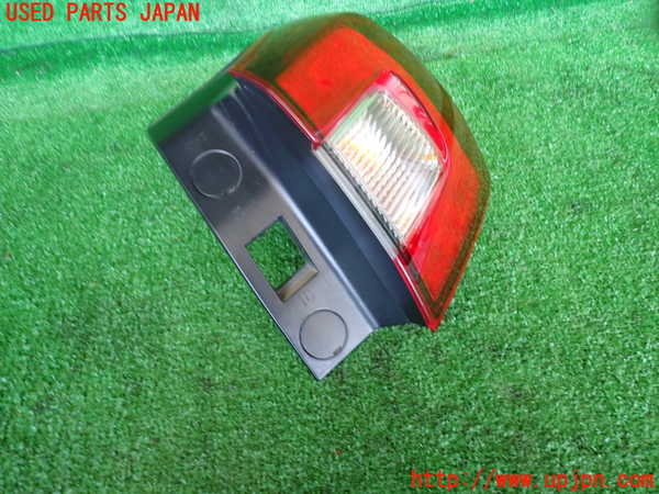 2UPJ-9230931530]レヴォーグ(VM4)右テールランプ 中古_2