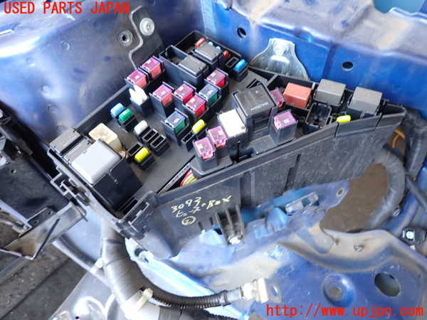 2UPJ-9230936742]レヴォーグ(VM4)ヒューズボックス2 中古_3