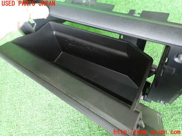 2UPJ-9230937516]レヴォーグ(VM4)グローブボックス1 中古_2