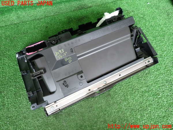 2UPJ-9230937516]レヴォーグ(VM4)グローブボックス1 中古_4