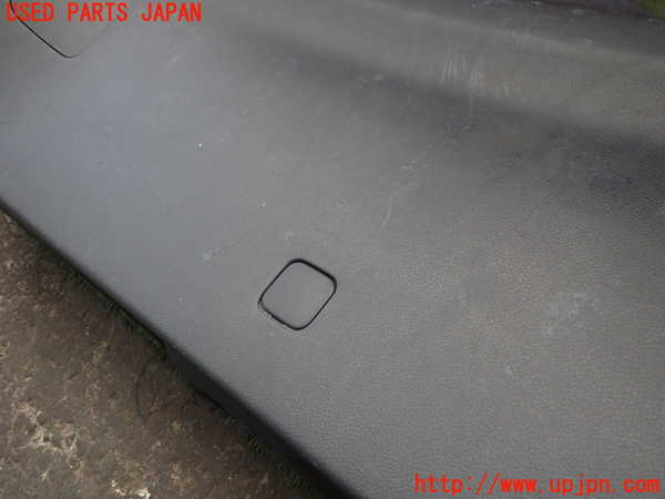 2UPJ-9230931578]レヴォーグ(VM4)バックドア内張り 中古_3