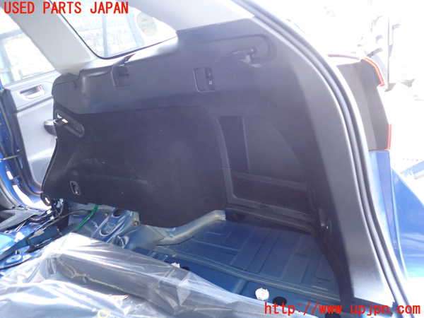 2UPJ-9230937675]レヴォーグ(VM4)右リアピラートリム 中古_5