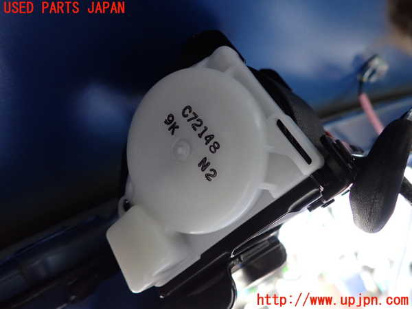 2UPJ-9230937135]レヴォーグ(VM4)真中2列目シートベルト 中古_2