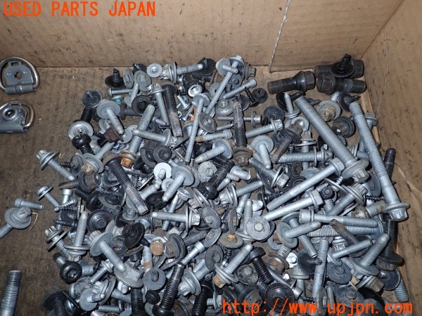 3UPJ=9230950720]BMW i3(1Z06 I01)ネジ・ナット・ステー類 セット ジャンク_4