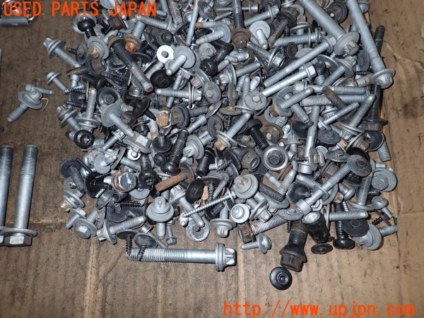 3UPJ=9230950720]BMW i3(1Z06 I01)ネジ・ナット・ステー類 セット ジャンク_5
