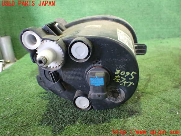 2UPJ-9230951182]BMW i3(1Z06)(I01)左フォグ 中古_2