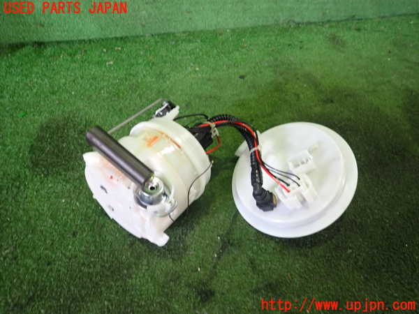 2UPJ-9230952510]BMW i3(1Z06)(I01)燃料ポンプ 中古_2