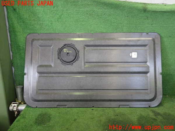2UPJ-9230952160]BMW i3(1Z06)(I01)エンジンアッパーカバー 中古_2
