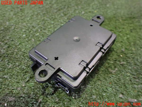 2UPJ-9230956153]BMW i3(1Z06)(I01)コンピューター8 中古_2