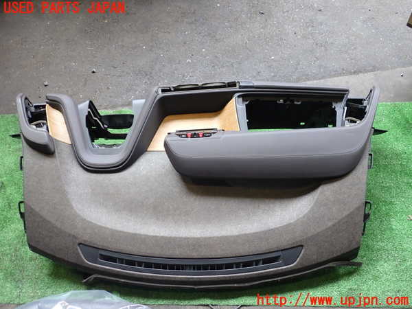 2UPJ-9230957505]BMW i3(1Z06)(I01)ダッシュボード 中古_2