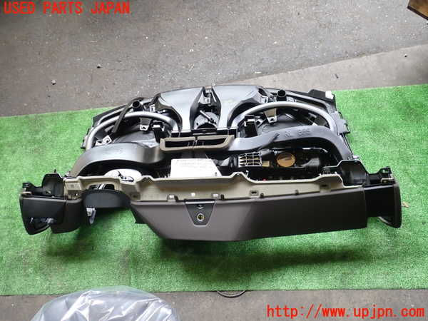 2UPJ-9230957505]BMW i3(1Z06)(I01)ダッシュボード 中古_3