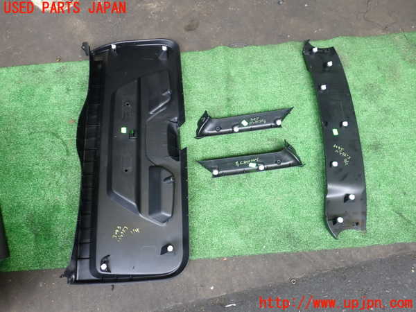 2UPJ-9230951578]BMW i3(1Z06)(I01)バックドア内張り 中古_3