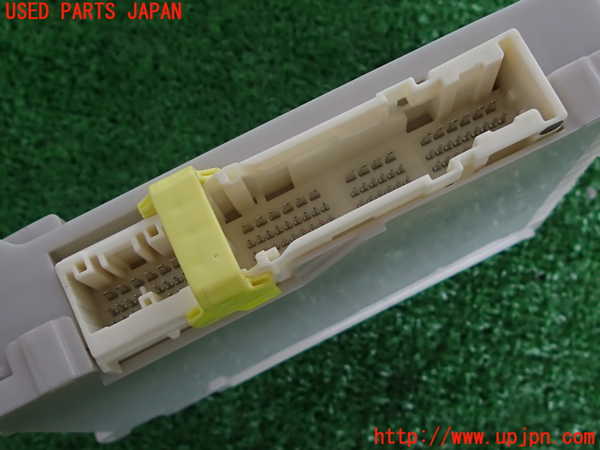 2UPJ-9230966741]クラウン ロイヤル(GRS200)ヒューズボックス1 中古_4