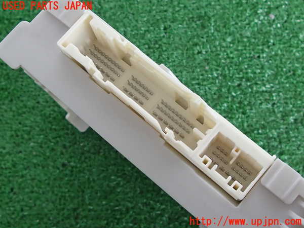 2UPJ-9230966742]クラウン ロイヤル(GRS200)ヒューズボックス2 中古_5