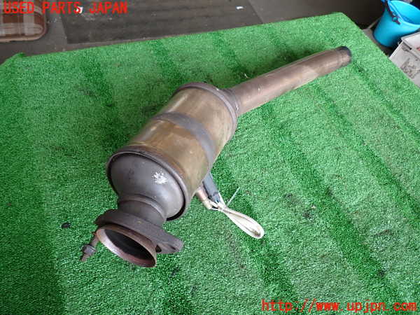 2UPJ-9230972661]ジャガー・XJ(J12LA)触媒1 中古_3