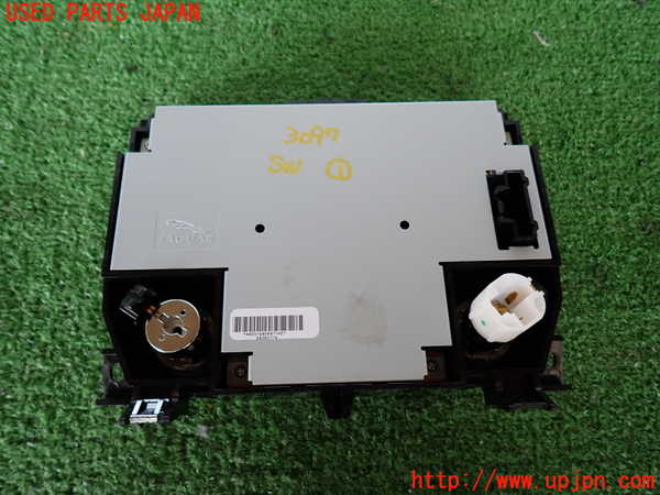2UPJ-9230976306]ジャガー・XJ(J12LA)スイッチ1 (シートヒーター) 中古_3