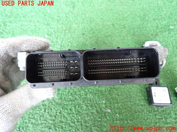 2UPJ-9230976110]ジャガー・XJ(J12LA)エンジンコンピューター 中古_3
