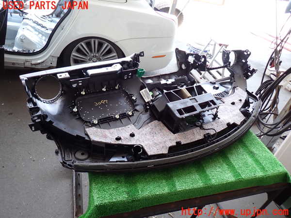 2UPJ-9230977505]ジャガー・XJ(J12LA)ダッシュボード 中古_5