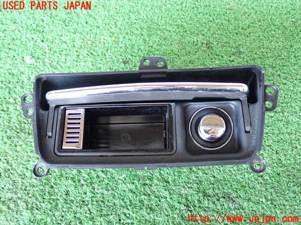 2UPJ-9230977821]ジャガー・XJ(J12LA)灰皿1 中古_2