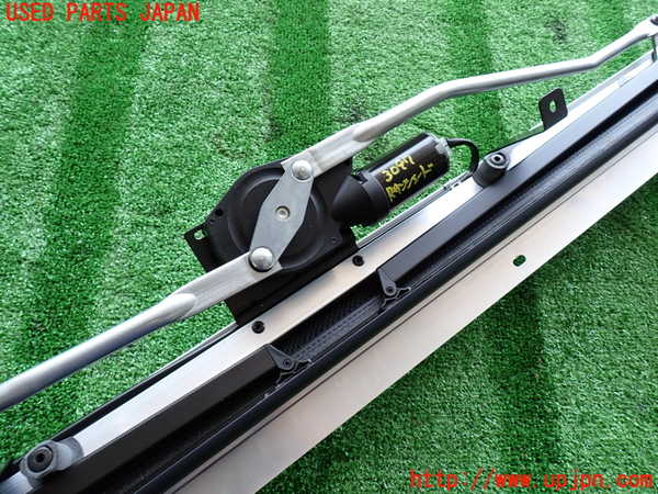 2UPJ-9230977790]ジャガー・XJ(J12LA)リアサンシェード 中古_2