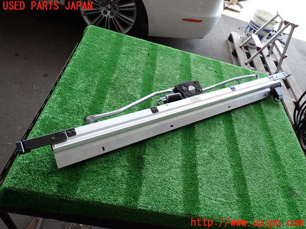 2UPJ-9230977790]ジャガー・XJ(J12LA)リアサンシェード 中古_4